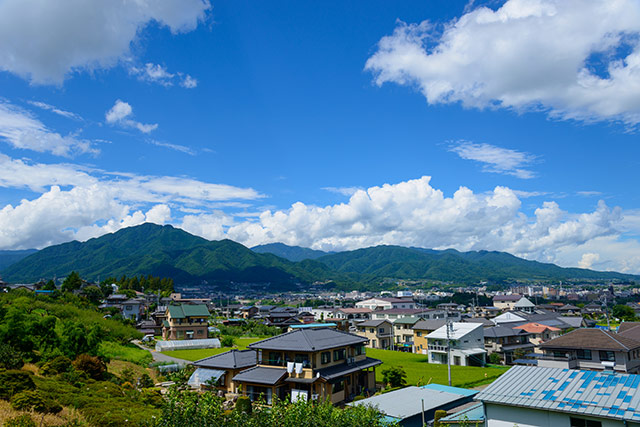 青空が綺麗な田舎