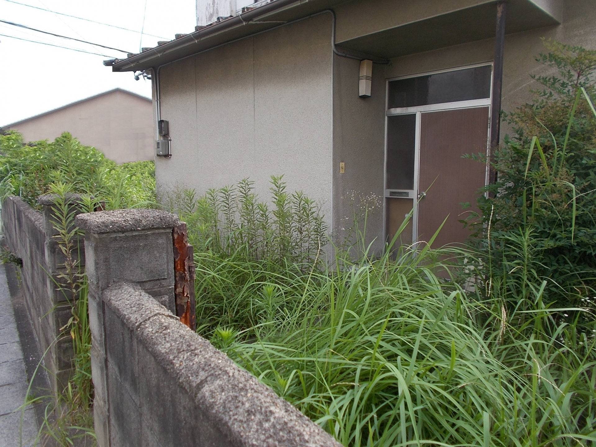 【Y様】離れたとこに住んでおり、管理が行き届かない空き家を手放したい