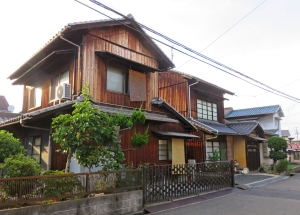息子家族と同居が決まったので半年後に引っ越す予定です。今後の流れや手続きについて詳しく教えていただけますか？