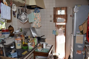 実家の売却を考えています。ですが荷物が多くて片付けに手間がかかりそうで心配です。