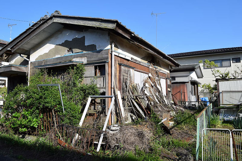 空き家を3年以上放置すると罰金・罰則がある？リスクや対策を解説