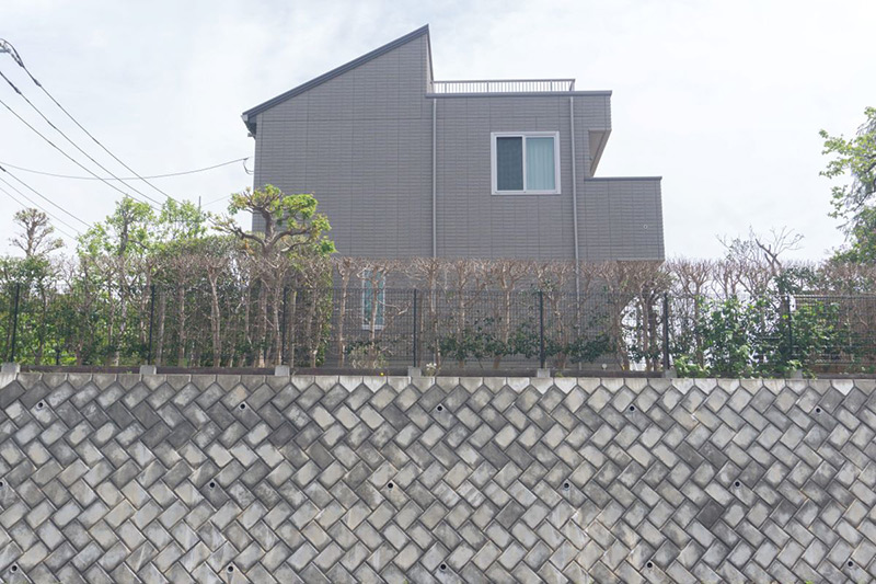 傾斜地・崖地の売却は難しい?その理由や売却前にできる対策を解説